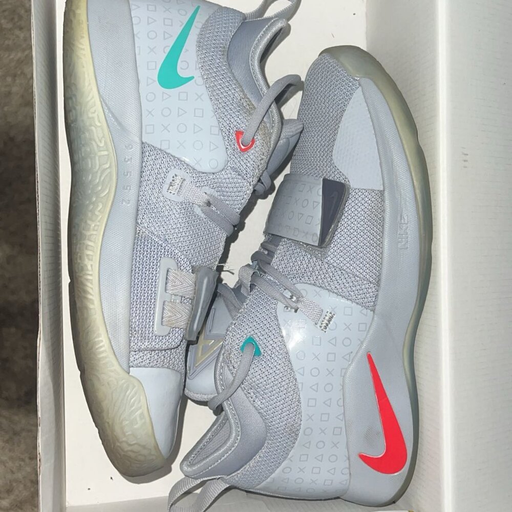 Nike PG 2 Playstation